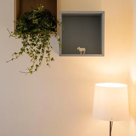Au Petit Mouton Апартаменты *